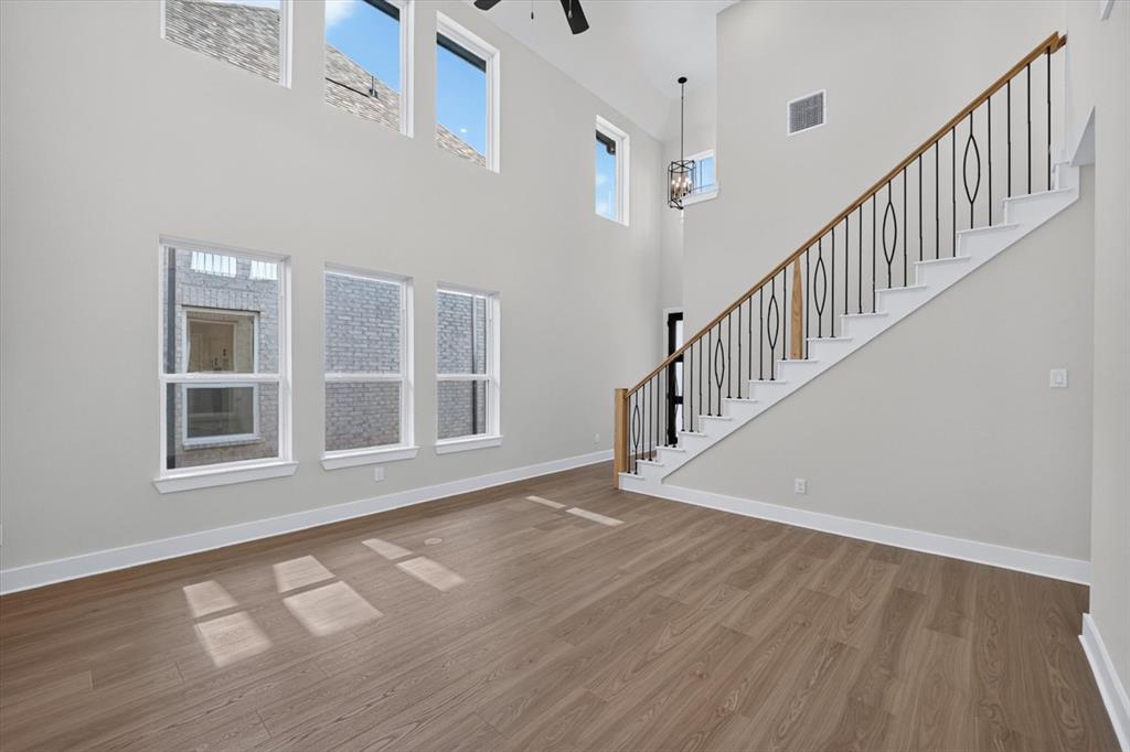 2713 Santa Monica Mews Property Photo 9