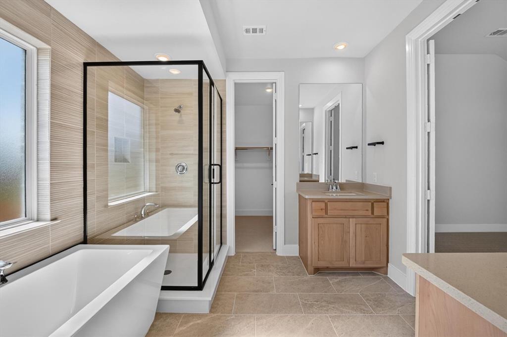 2713 Santa Monica Mews Property Photo 15