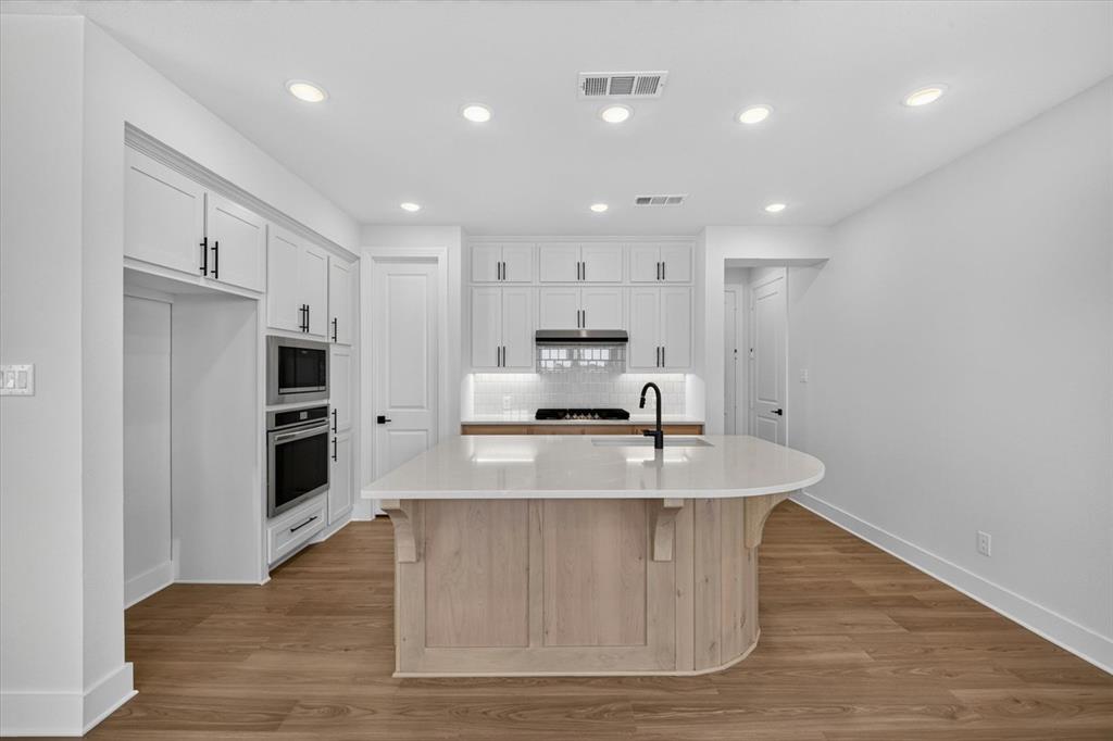 2713 Santa Monica Mews Property Photo 24