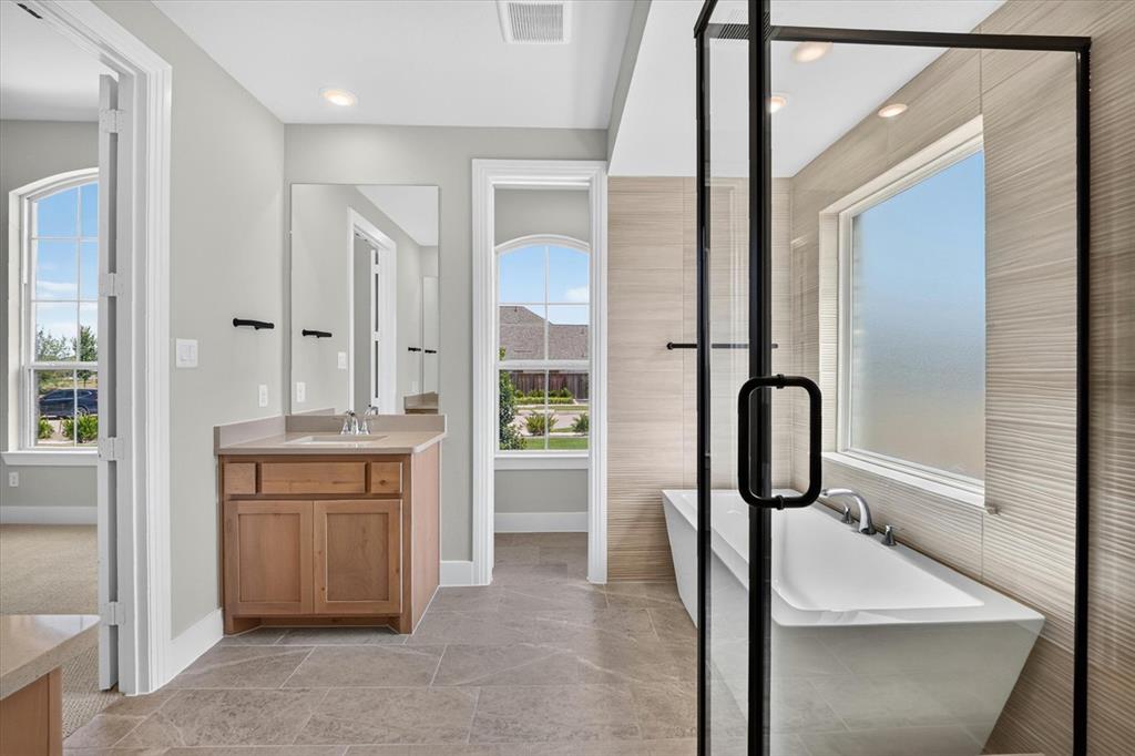 2713 Santa Monica Mews Property Photo 27