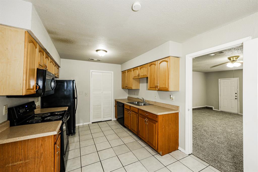 218 Long Shadow Lane Property Photo 6