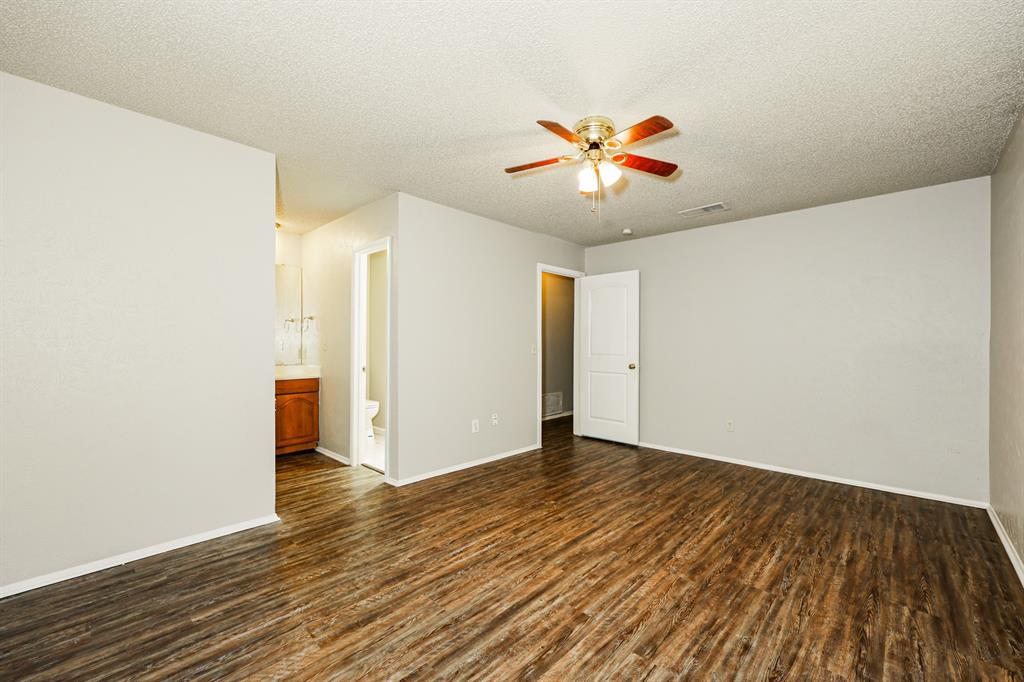 218 Long Shadow Lane Property Photo 8