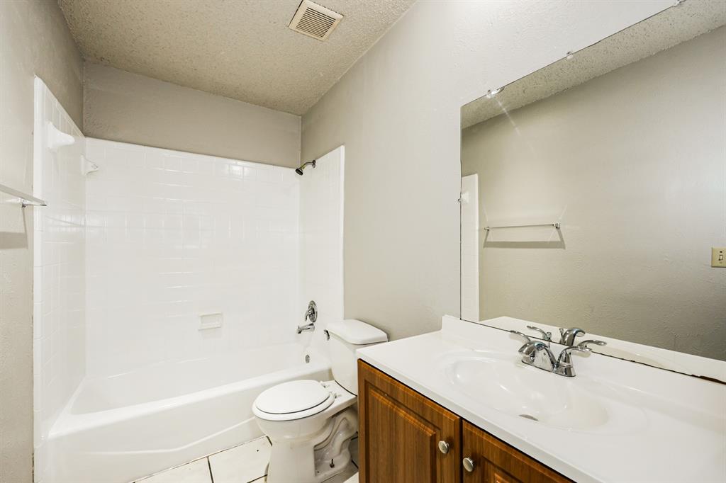218 Long Shadow Lane Property Photo 12