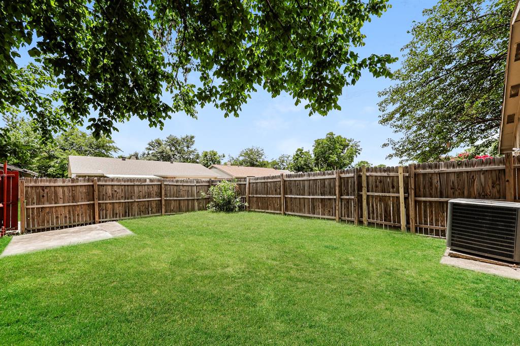 218 Long Shadow Lane Property Photo 14