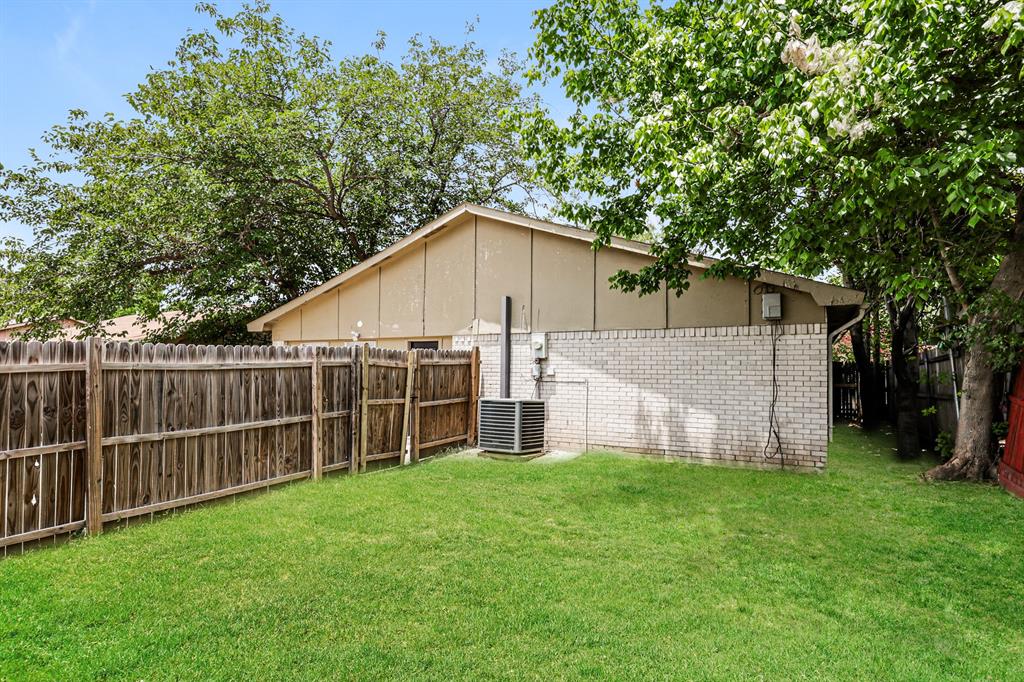 218 Long Shadow Lane Property Photo 15