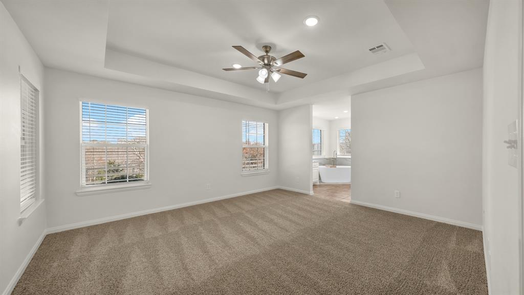 1735 Woodridge Court Property Photo 13