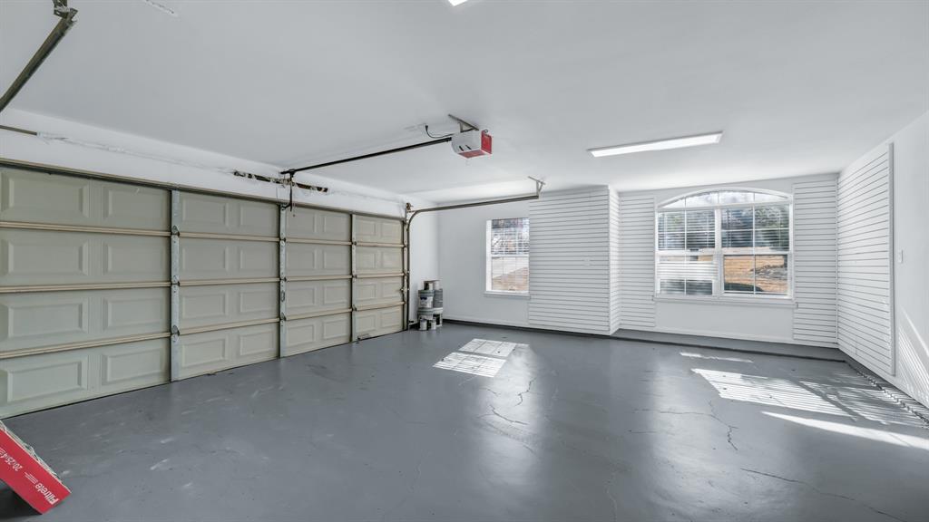 1735 Woodridge Court Property Photo 19