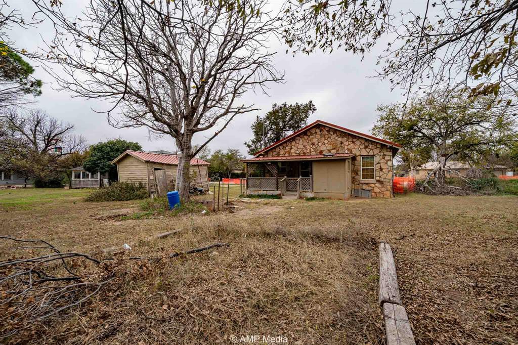 1104 N Avenue Avenue Property Photo 4