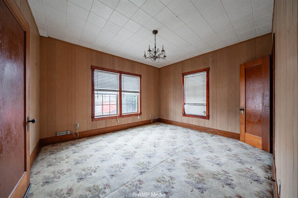 1104 N Avenue Avenue Property Photo 9