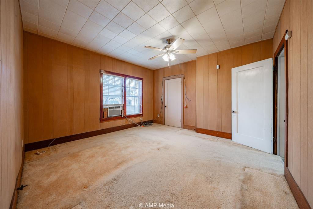 1104 N Avenue Avenue Property Photo 10