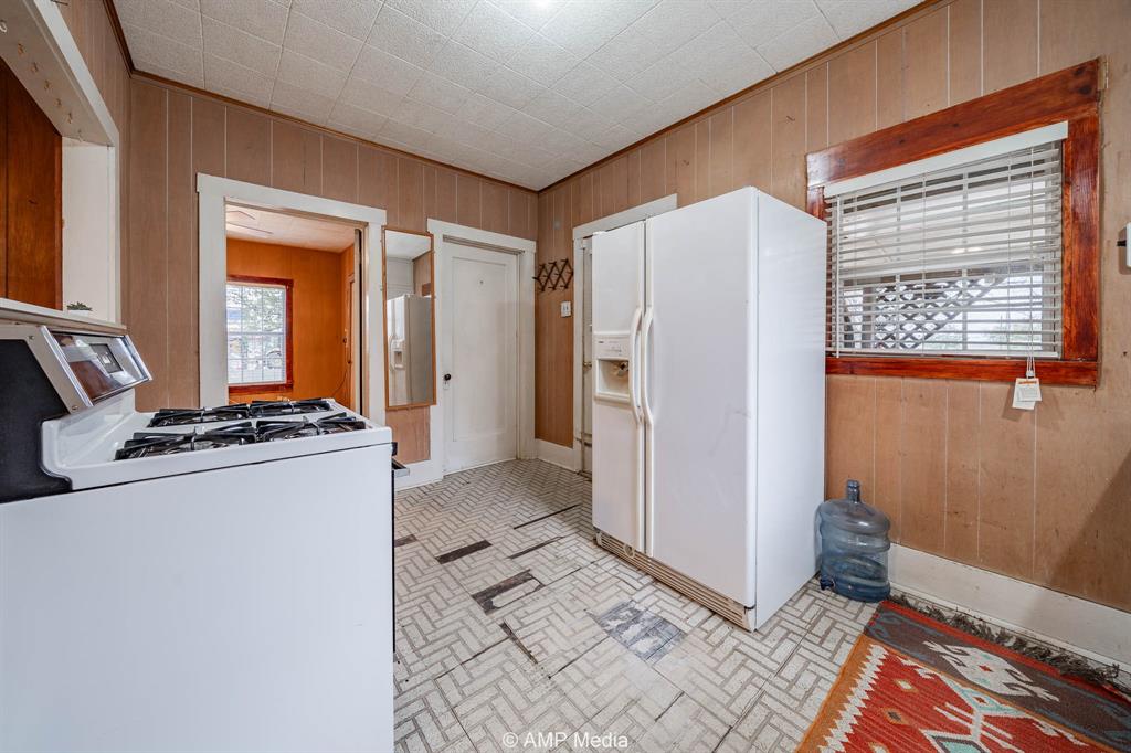 1104 N Avenue Avenue Property Photo 15