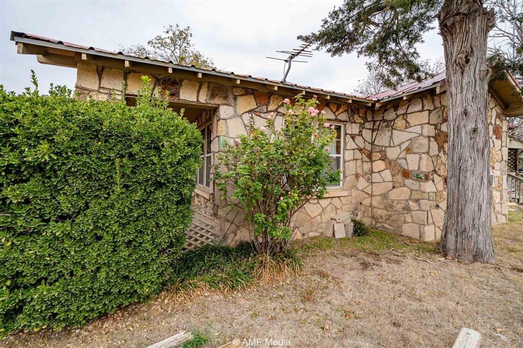 1104 N Avenue Avenue Property Photo 20