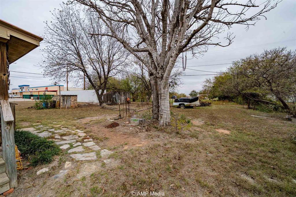 1104 N Avenue Avenue Property Photo 23