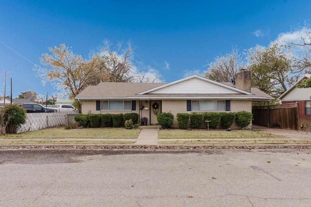 663 6th Street Property Photo 1