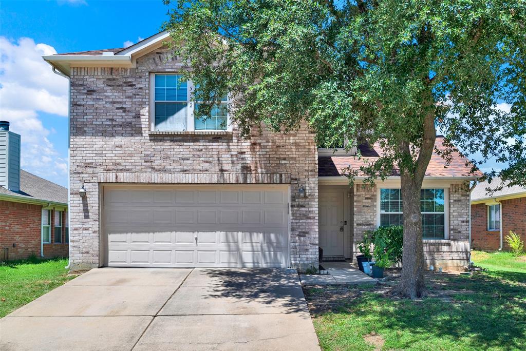 5722 Firethorn Drive Property Photo 8
