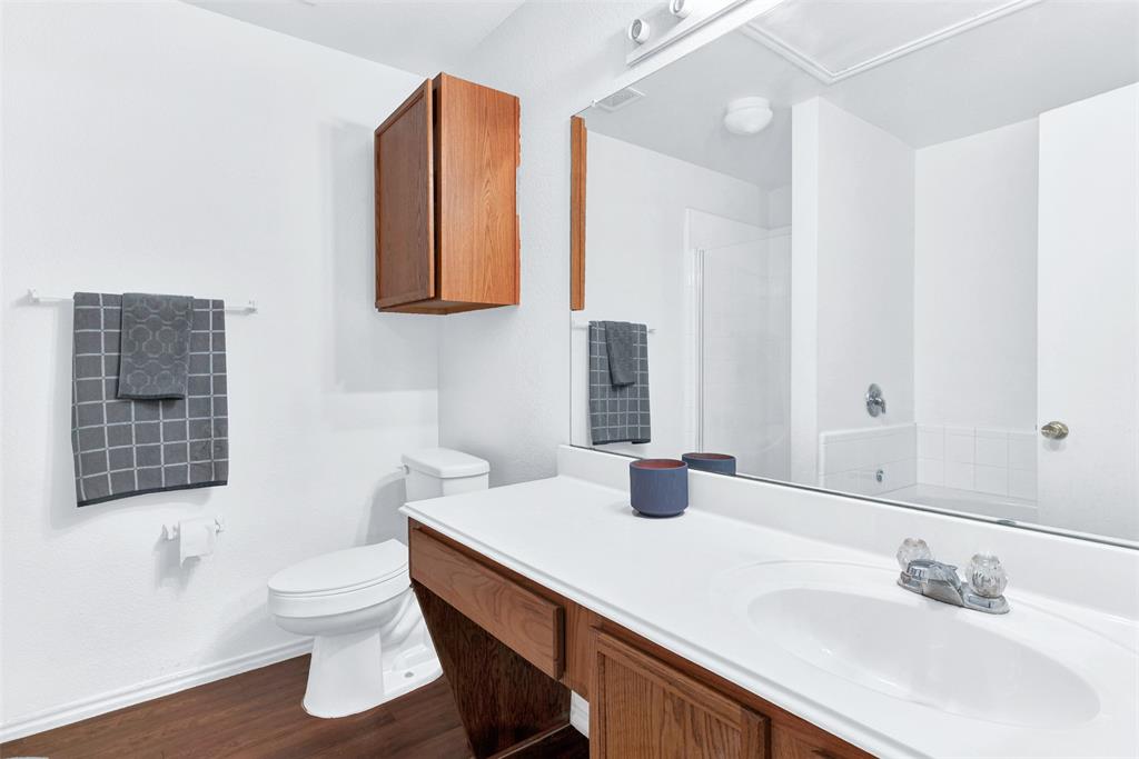 5722 Firethorn Drive Property Photo 19