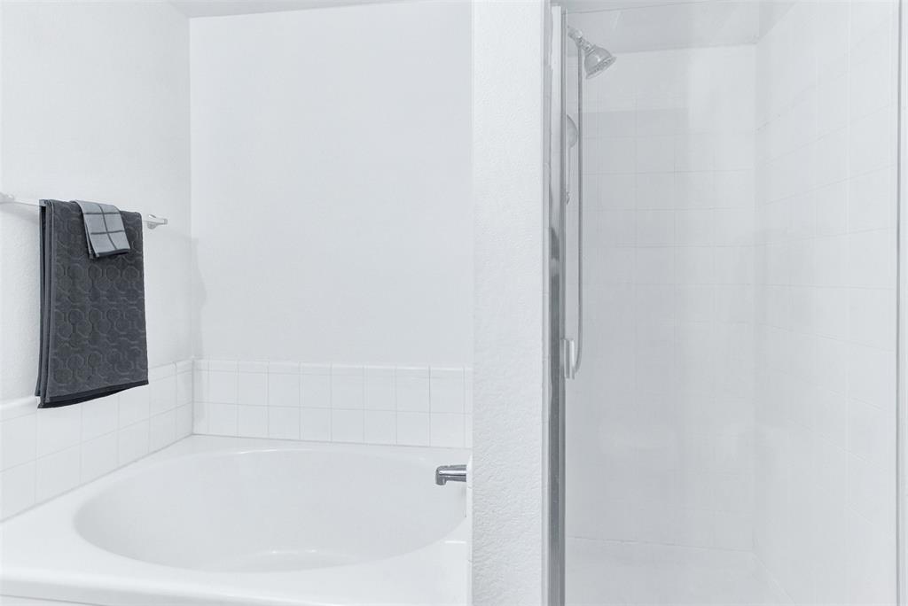 5722 Firethorn Drive Property Photo 20
