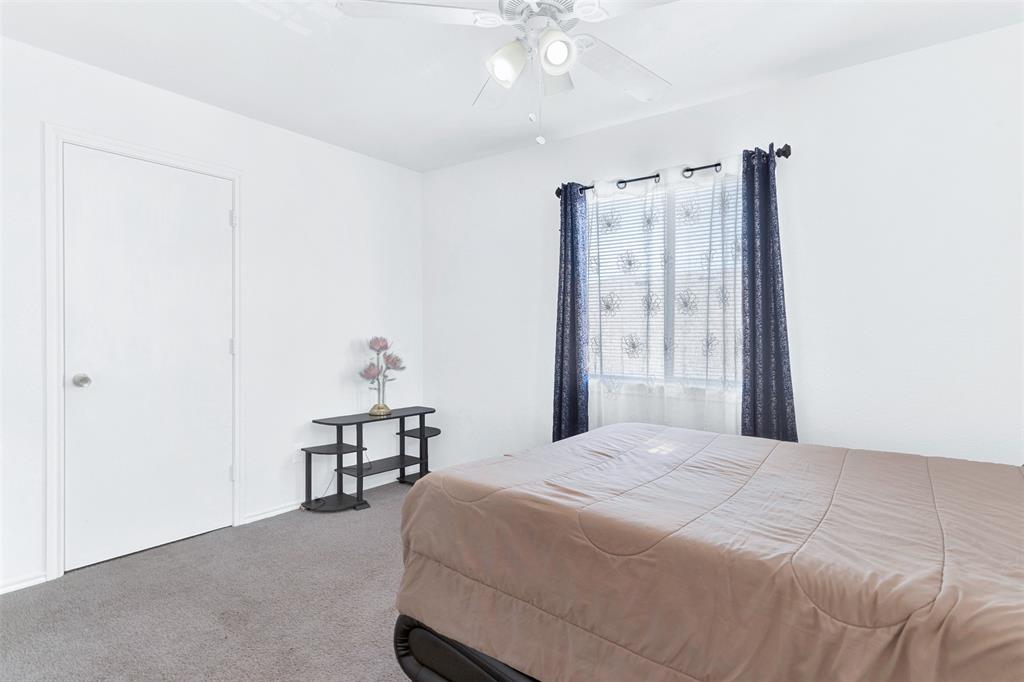 5722 Firethorn Drive Property Photo 25