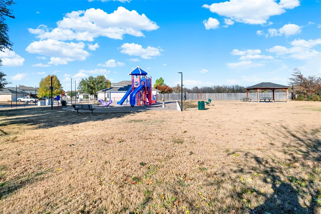 5722 Firethorn Drive Property Photo 36