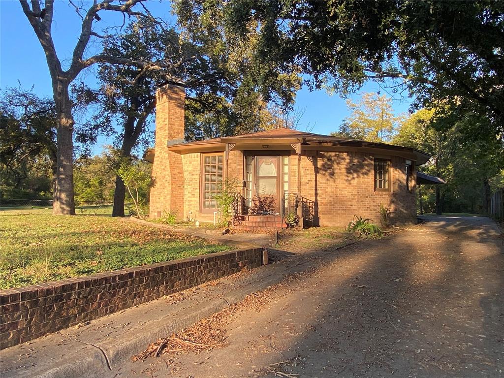 1805 E Beverly Drive Property Photo 1