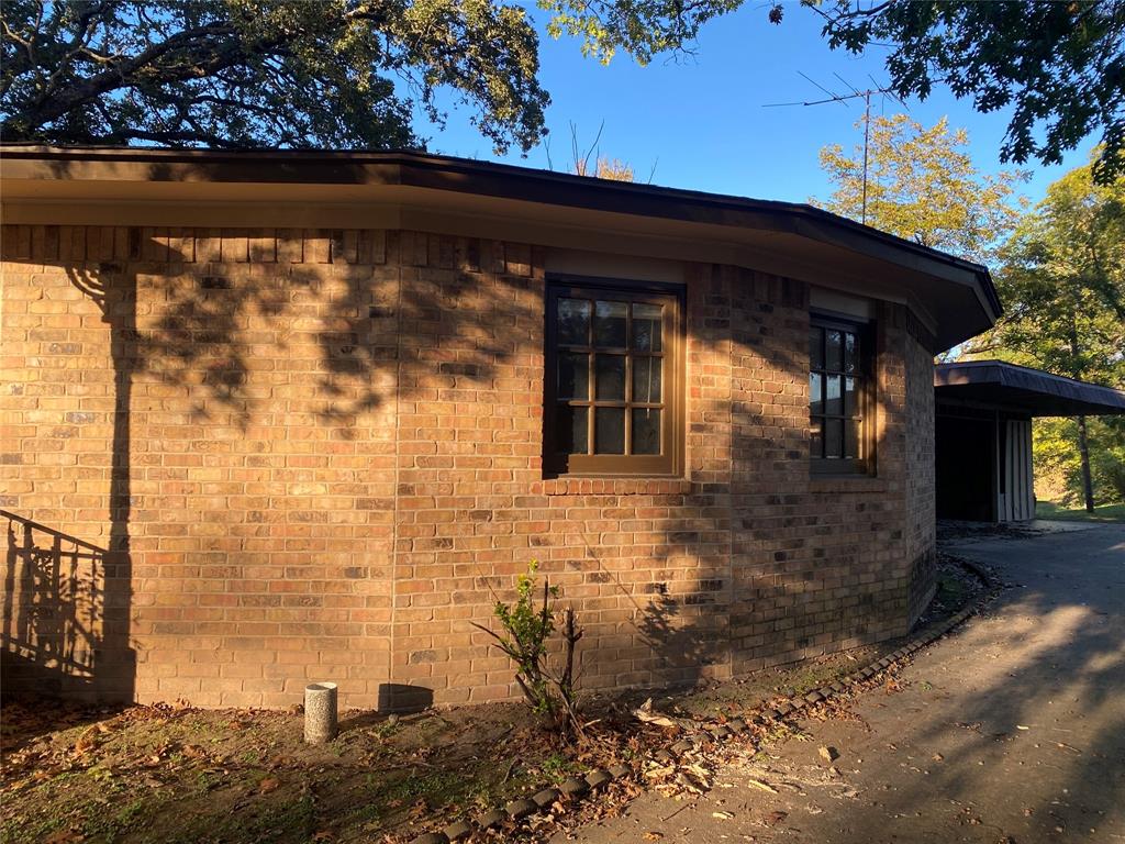 1805 E Beverly Drive Property Photo 2