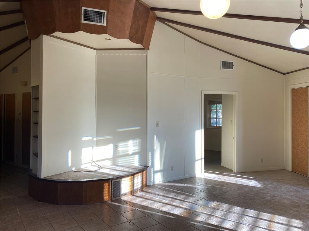 1805 E Beverly Drive Property Photo 6