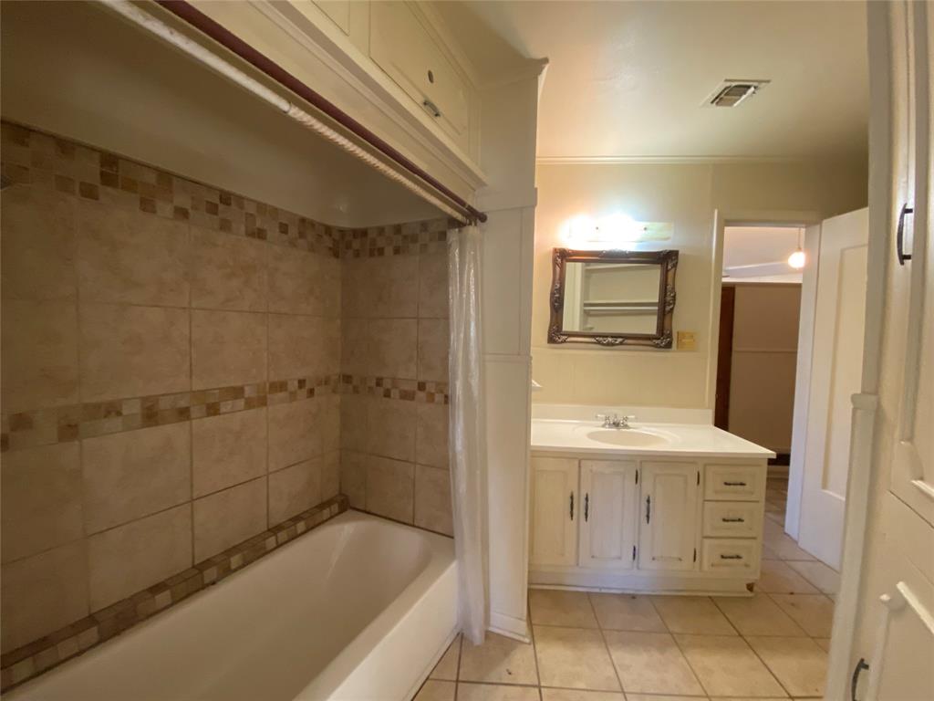 1805 E Beverly Drive Property Photo 13