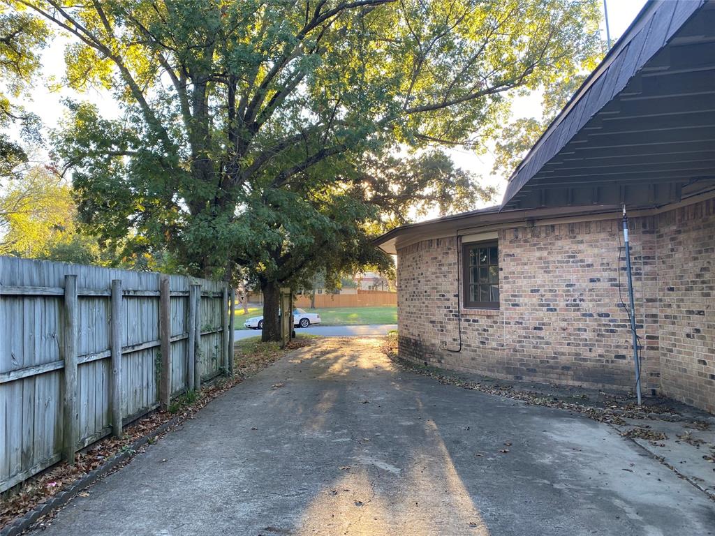 1805 E Beverly Drive Property Photo 24