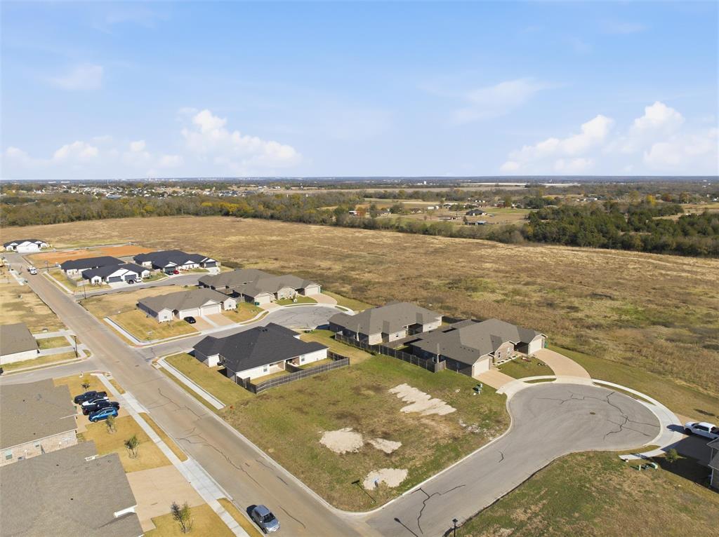 700 Sugar Mill Court Property Photo 7