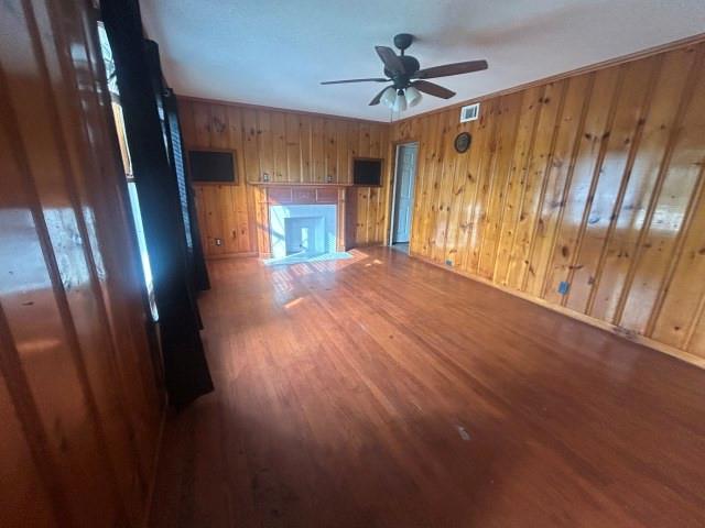 2302 E Mistletoe Avenue Property Photo 6