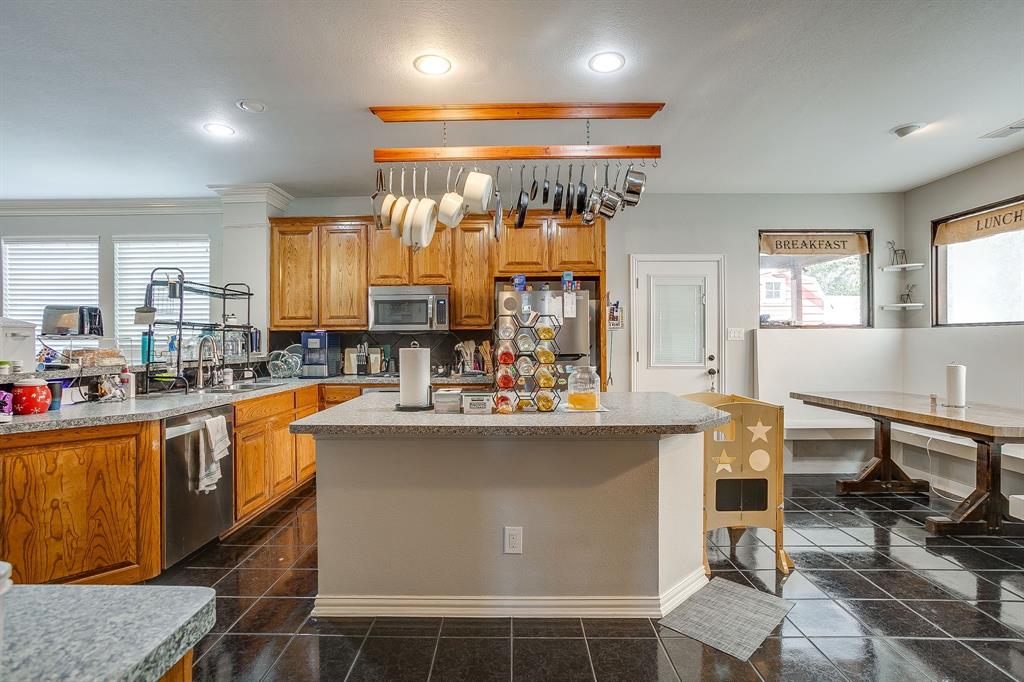 6602 Fox Glen Drive Property Photo 1