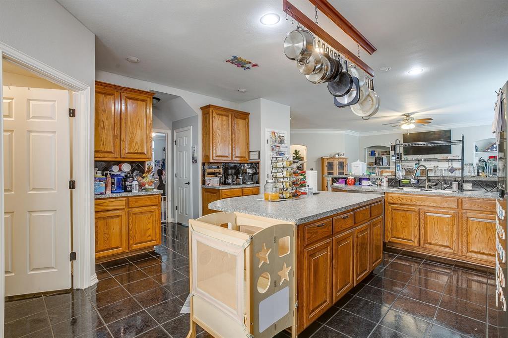6602 Fox Glen Drive Property Photo 4