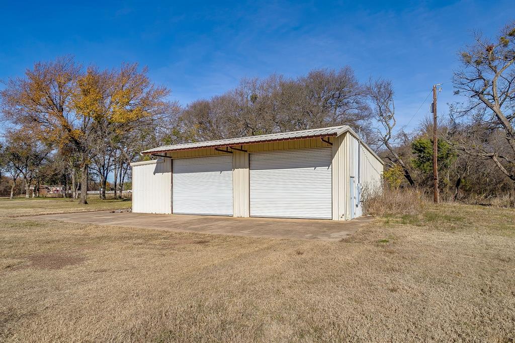 1512 E Henderson Street Property Photo 39