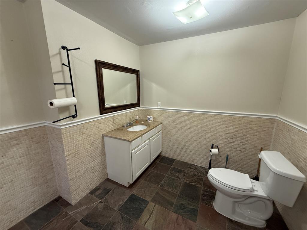 117 N Main Street Property Photo 15