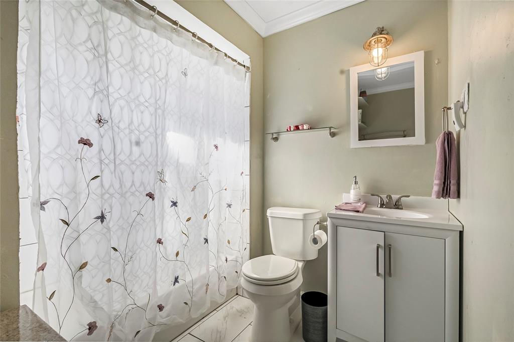 11818 Broadmoor Drive Property Photo 13