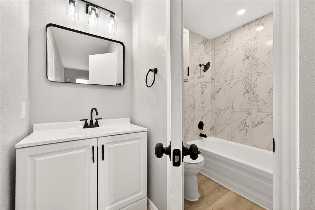 9801 Walnut Street 212 Property Photo 11