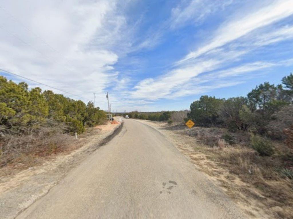 1416 Ridgeview Circle Property Photo 3