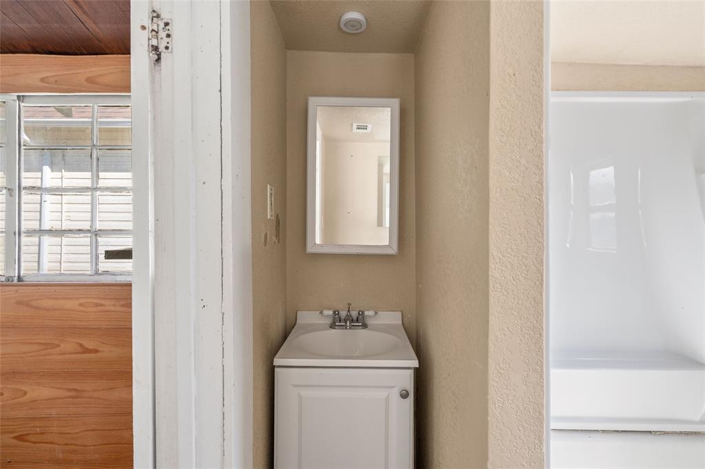 5611 Alton Avenue Property Photo 26