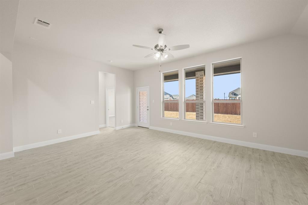 1101 Foxtail Drive Property Photo 12
