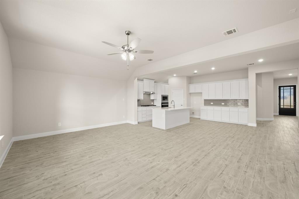 1101 Foxtail Drive Property Photo 13