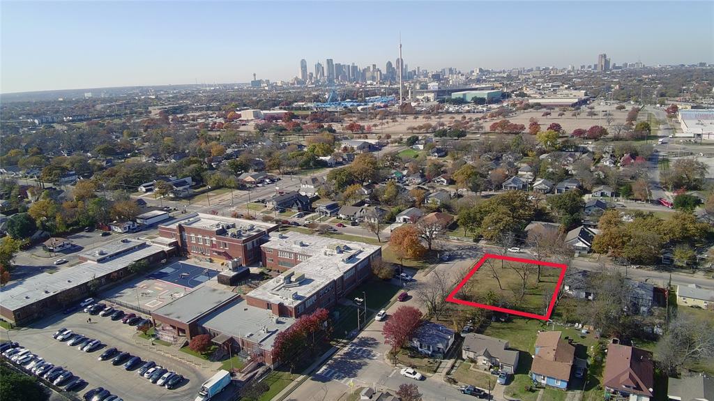 4302 Metropolitan Avenue Property Photo 2