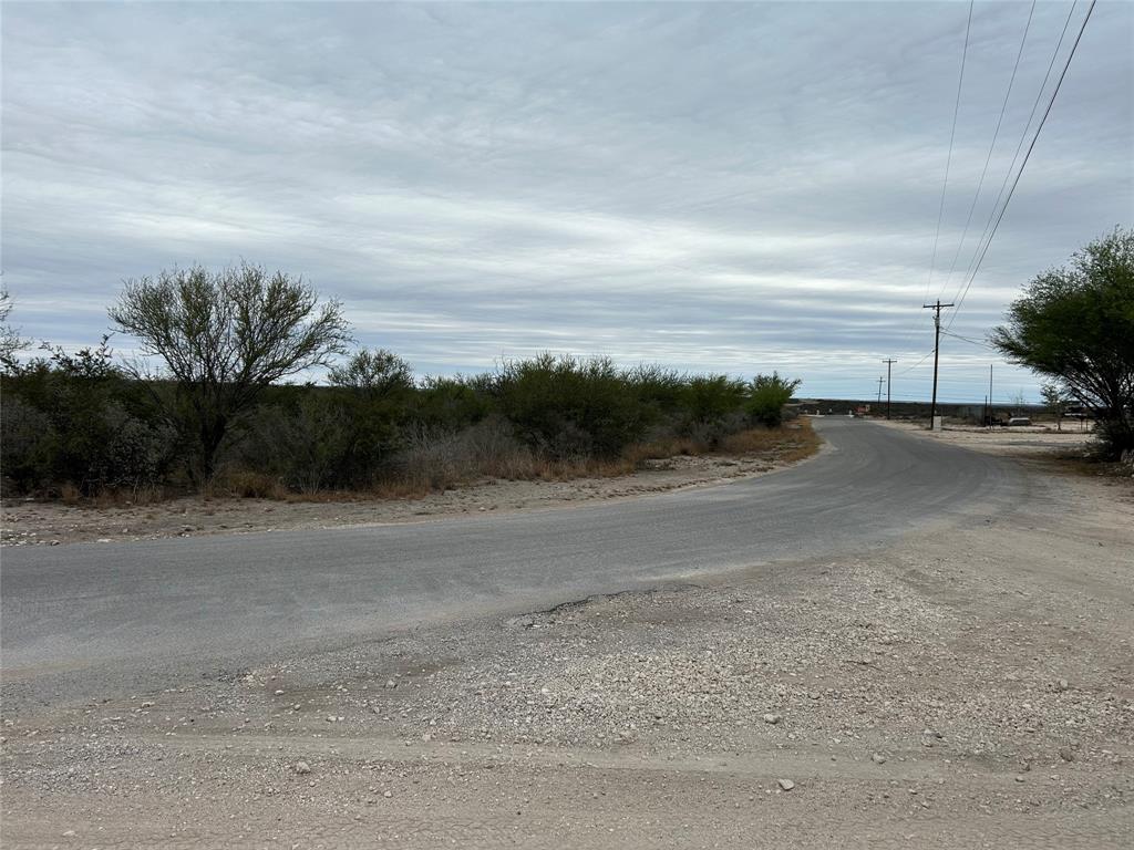 County Rd Condry Property Photo 4