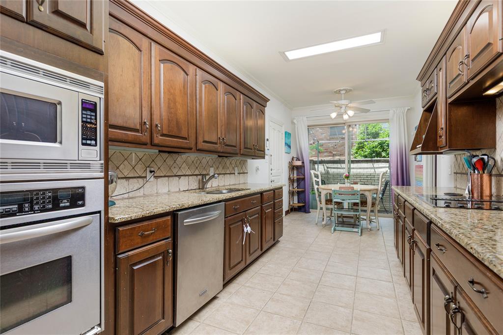 6126 Averill Way 103w Property Photo 12