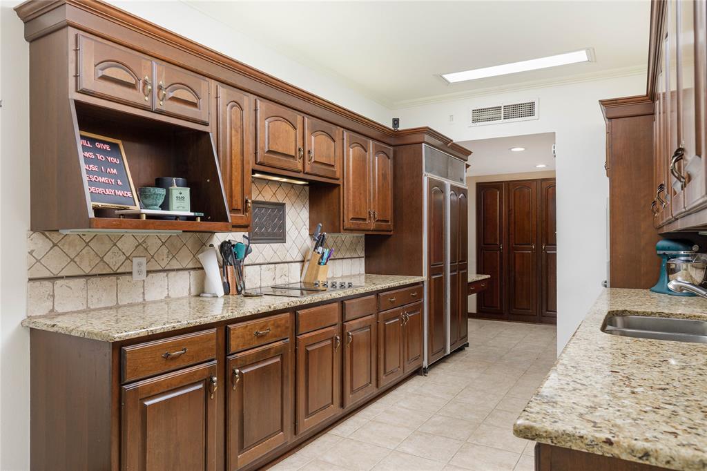 6126 Averill Way 103w Property Photo 13