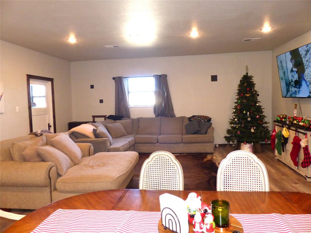 617 N Bridge Property Photo 12