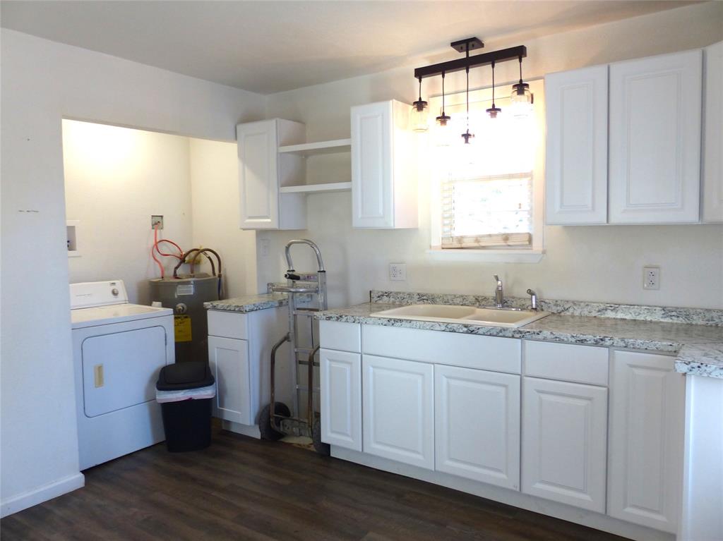 617 N Bridge Property Photo 31