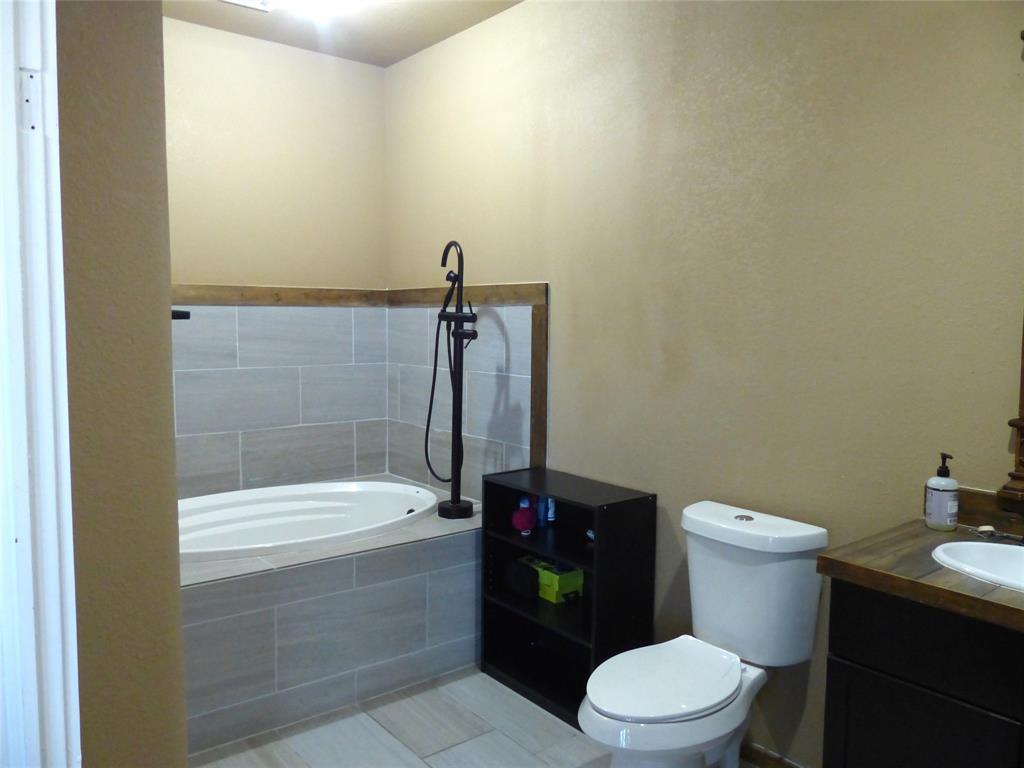 617 N Bridge Property Photo 33