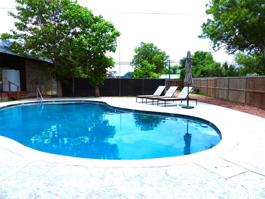 617 N Bridge Property Photo 37