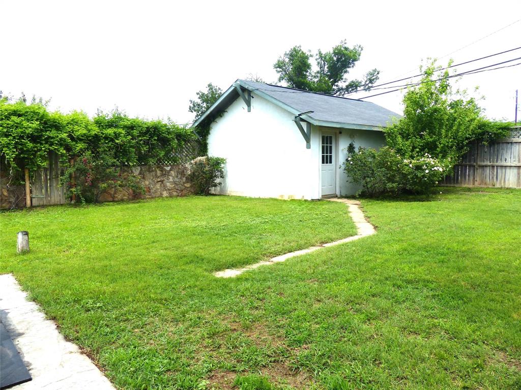 617 N Bridge Property Photo 38