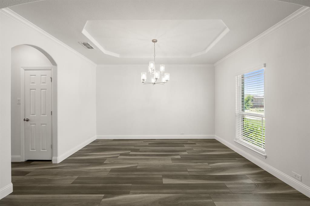 2610 White Plains Drive Property Photo 8
